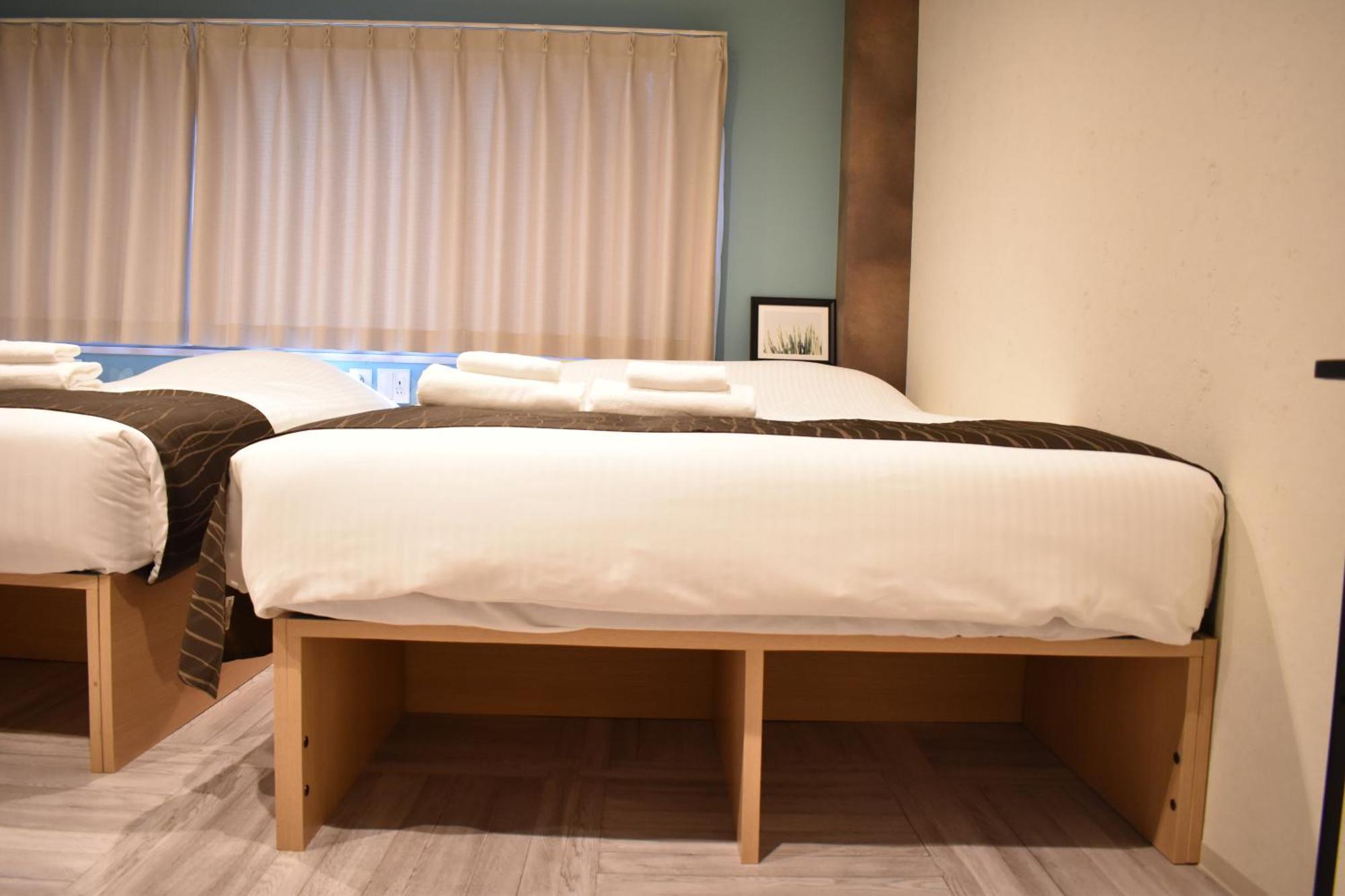 Shinsaibashi House Hotel Osaka Room photo
