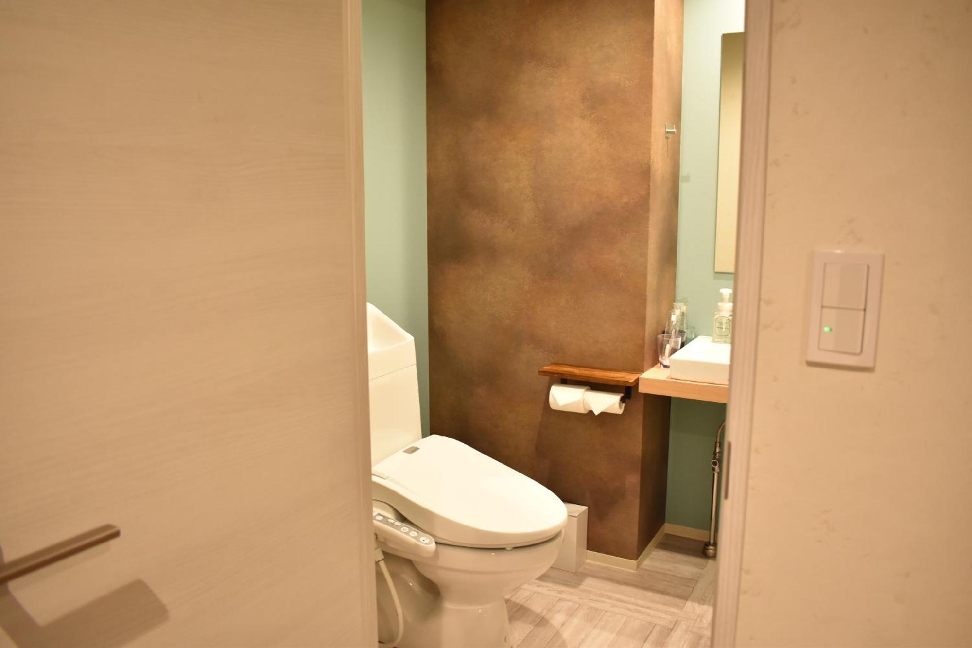 Shinsaibashi House Hotel Osaka Exterior photo