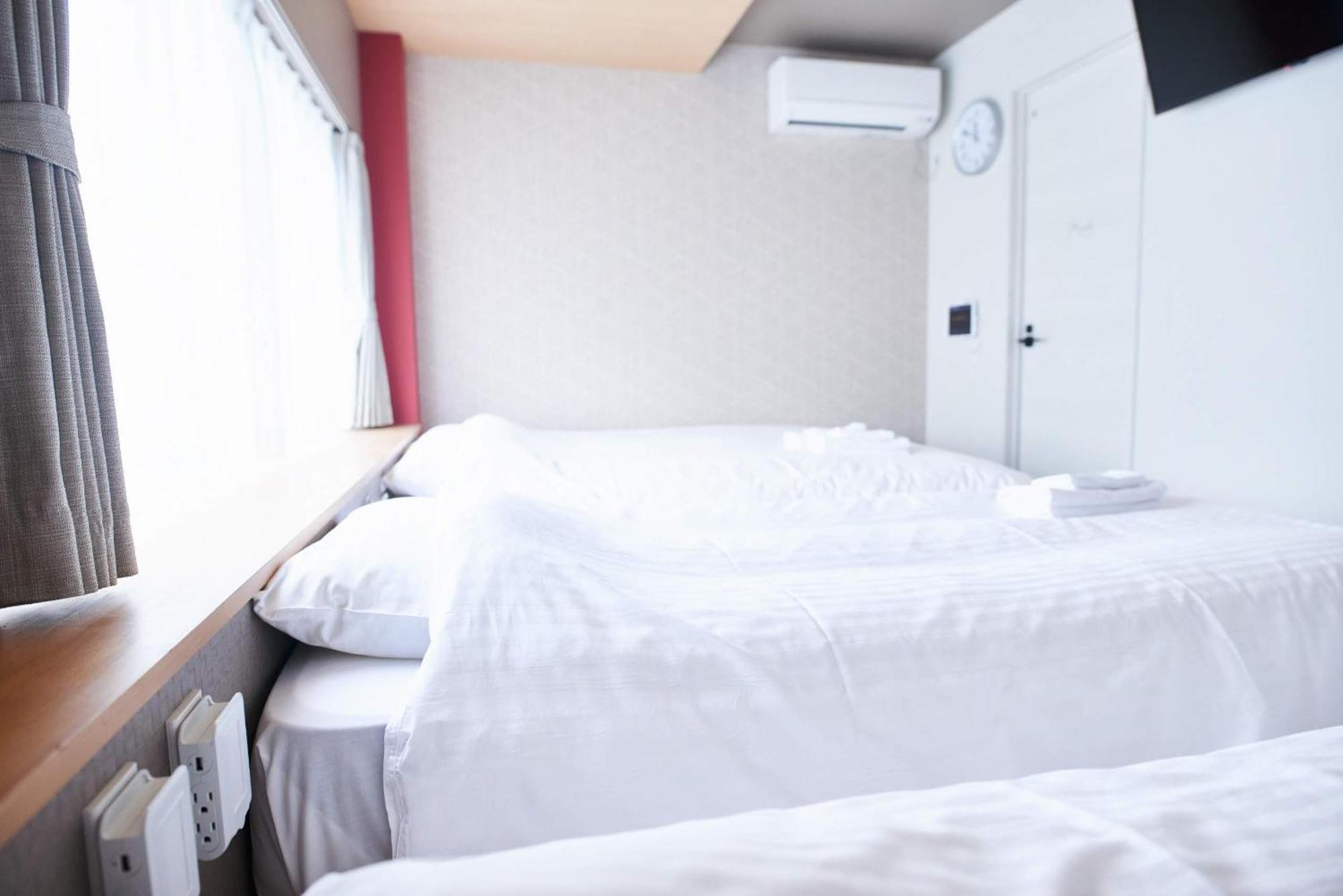 Shinsaibashi House Hotel Osaka Room photo